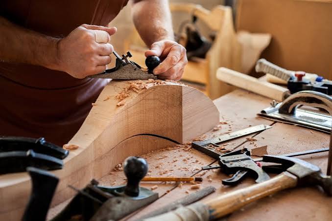 Movin World carpentry service