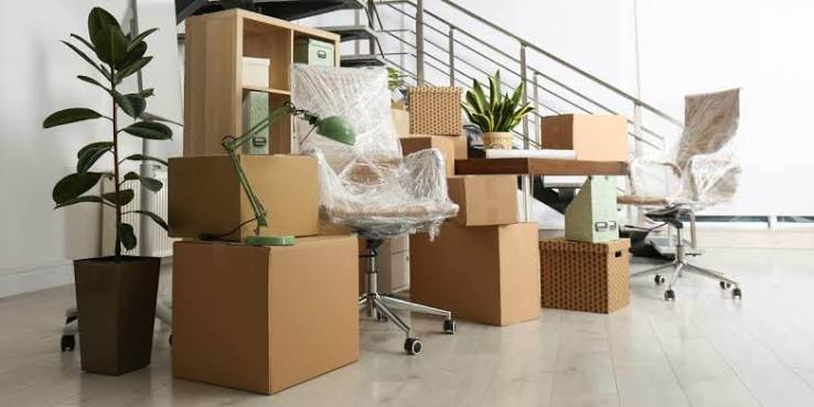 Movin World commercial moving service